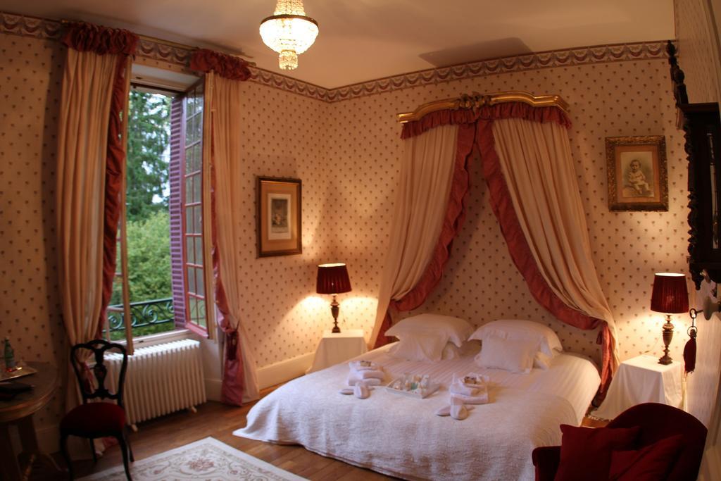 Chateau Du Breuil Bed & Breakfast Gevrolles Cameră foto