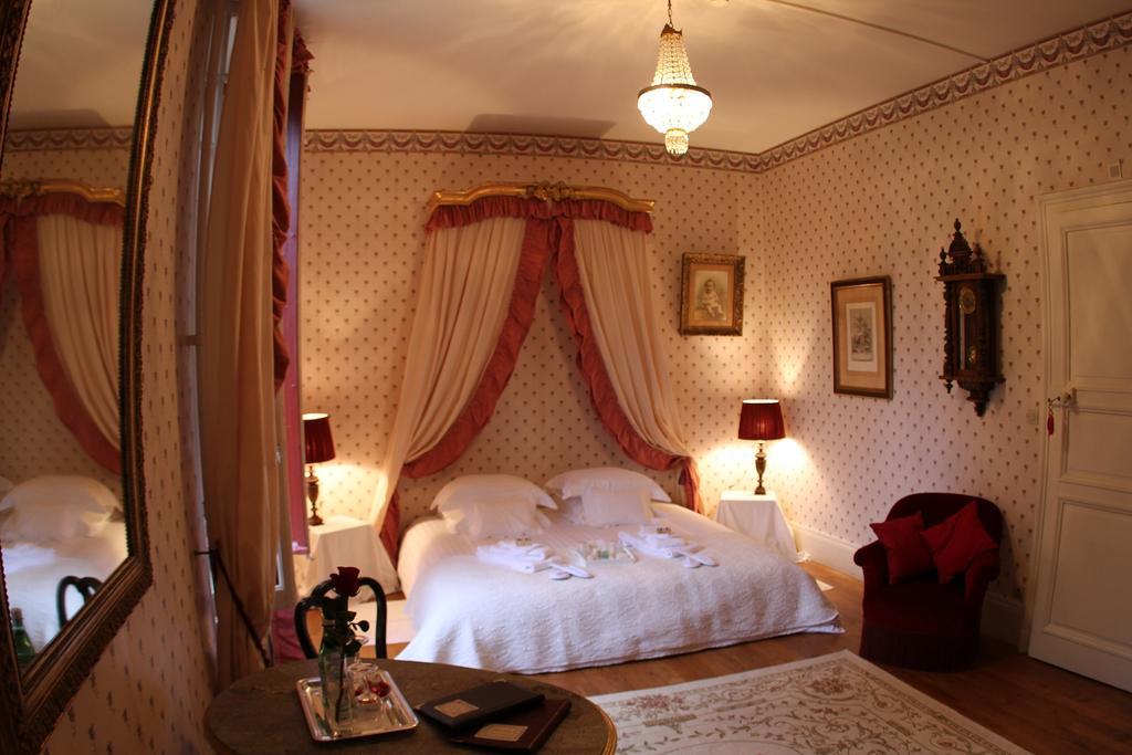 Chateau Du Breuil Bed & Breakfast Gevrolles Cameră foto
