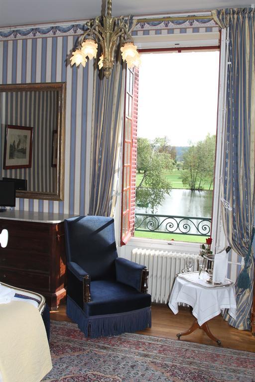 Chateau Du Breuil Bed & Breakfast Gevrolles Cameră foto