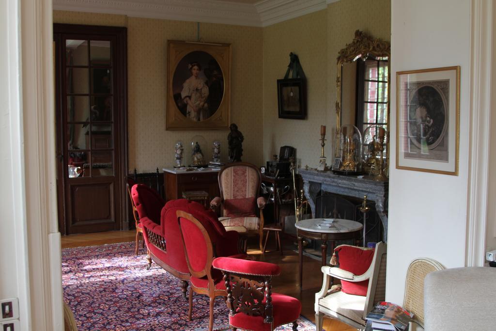 Chateau Du Breuil Bed & Breakfast Gevrolles Exterior foto