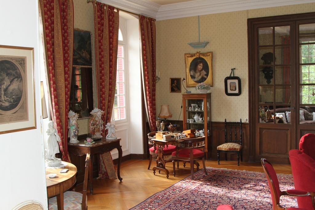 Chateau Du Breuil Bed & Breakfast Gevrolles Exterior foto